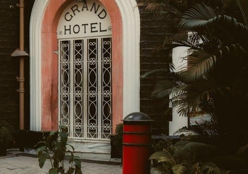 The Grand Meshmosh Hotel